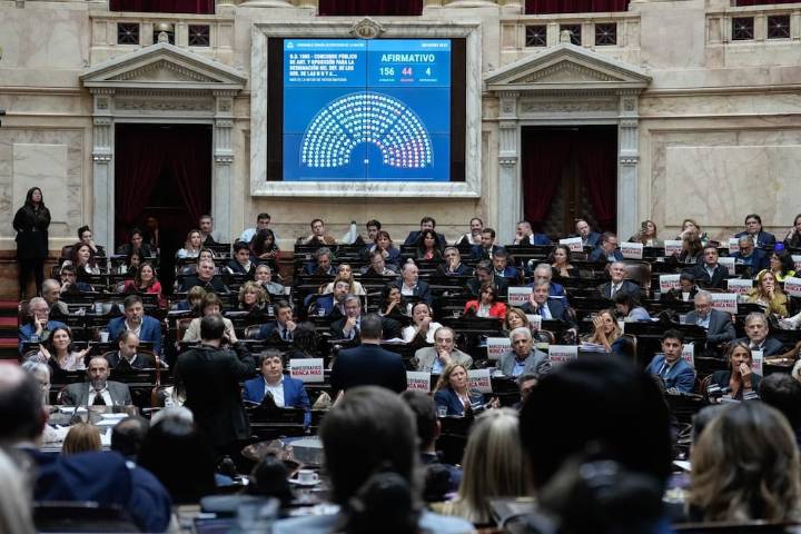 En un guiño a Milei, un grupo de gobernadores del PJ armará un bloque en Diputados y profundizará su distanciamiento de Fuerza Patria