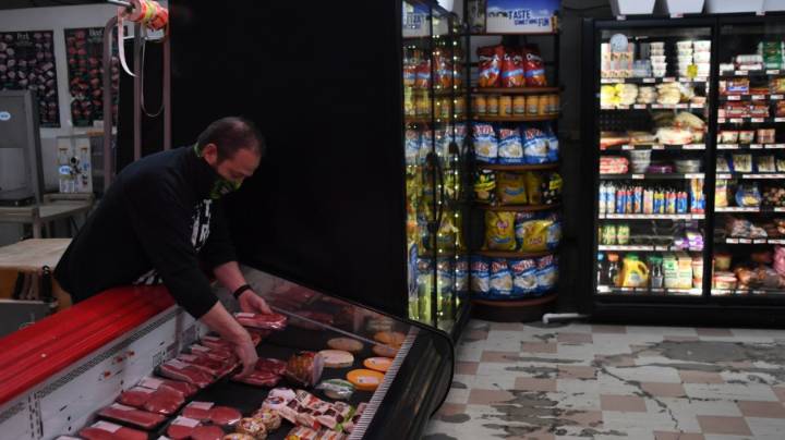 Consumer sentiment plunged in November to near