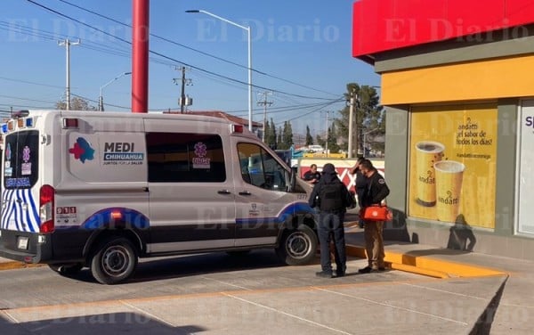 Galería.- Fallece adulto mayor mientras espera ser atendido en Oxxo