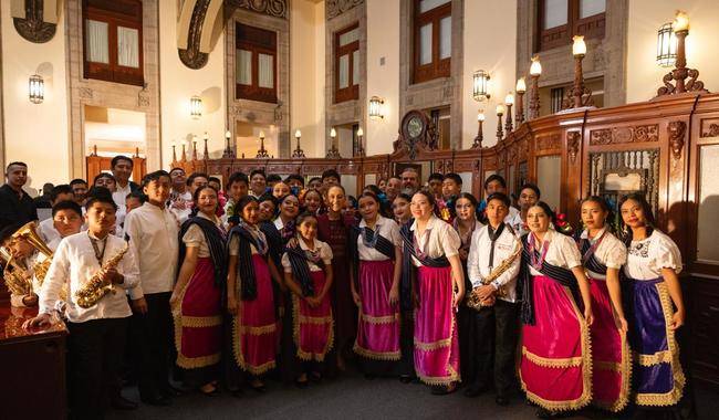 Presidente Claudia Sheinbaum invita a la Fiesta de Culturas Comunitarias 2025. Yoltlajtoli: Voces Vivas, en el Zócalo