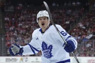 Canucks sign David Kämpf to 1-year, $1.1 million contract