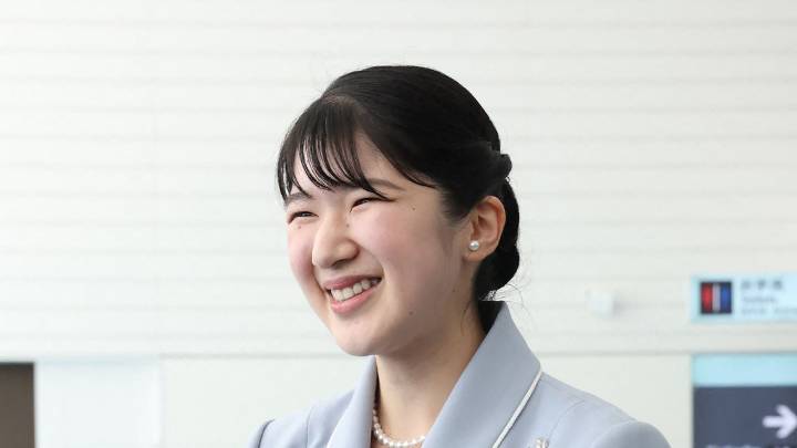 Princess Aiko of Japan dazzles on her first solo state visit – but why can't she inherit her father's throne?