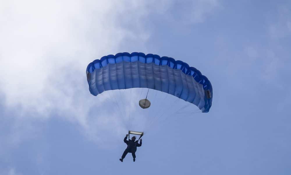 La fuerza aérea de Venezuela celebra una exposición en medio de las tensiones con EE. UU.