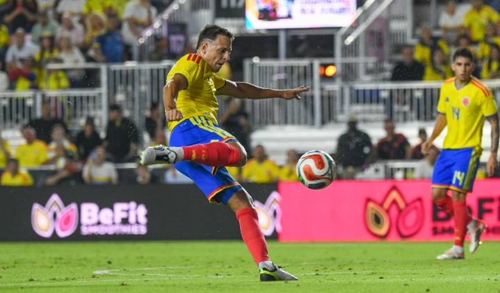 Santiago Arias se le adelantó a Lorenzo; confesó si jugará el Mundial