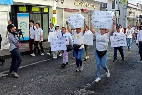 Marchan otra vez en Uruapan por justicia para Manzo