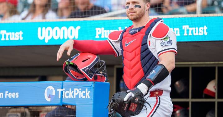 MLB free agency: Phillies targets to replace J.T. Realmuto