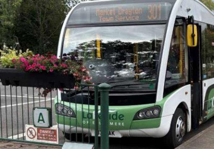 'Supremely useful' free weekend bus service in Market Drayton extended for another year as popularity soars