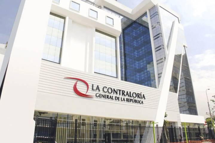 Contraloría evalúa iniciativa legislativa para cambiar ley de contrataciones públicas