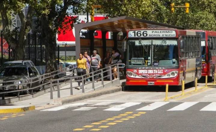 Este lunes aumentan los colectivos, subtes y peajes en el AMBA