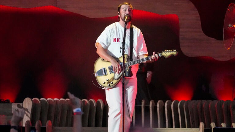 Noah Kahan returns home, raises more than $1.5M for The Busyhead Project and Red Sox Foundation