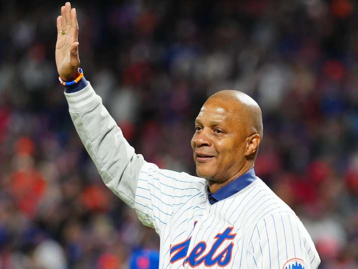 Trump pardons former Mets star Darryl Strawberry for tax, drug charges