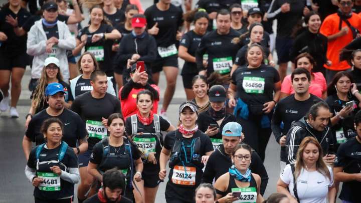 Maratón programada para este domingo en Santiago: Conoce los cortes de tránsito que se implementarán