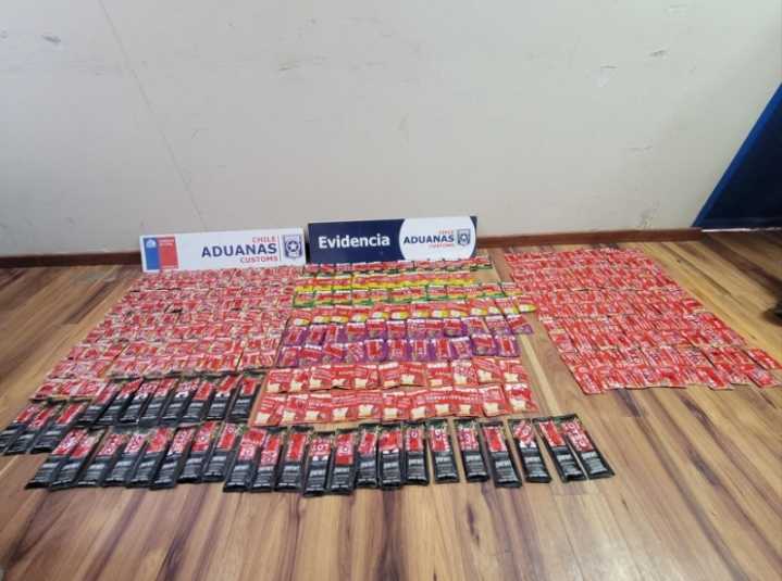 Descubren casi 5 kilos de pasta base escondidos en sobres de jugo en polvo, café y ají en Ollagüe