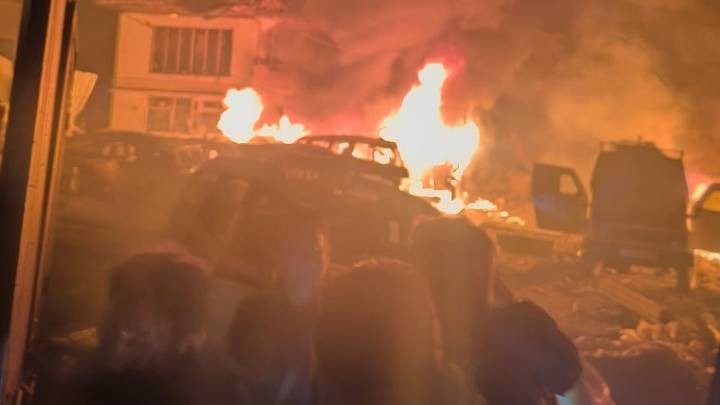 4 killed, 27 hurt in explosion at police station in Srinagar