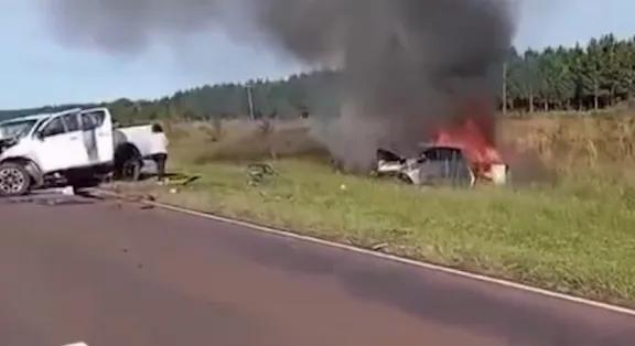 Cuatro muertos y un herido en un choque frontal en Corrientes
