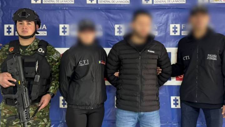 Cárcel por presunto abuso sexual de sus hijas menores en Bogotá: las obligaba a ver pornografía