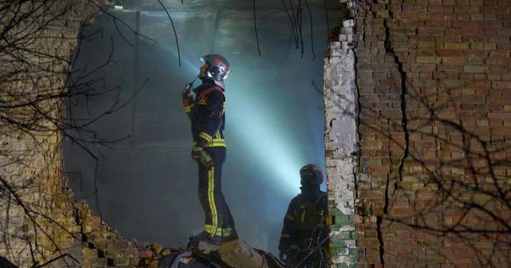 Russian attacks kill 3 as diplomatic efforts to end war in Ukraine gain momentum