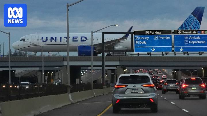 US preparing for travel chaos as one in 10 flights to be cut amid government shutdown