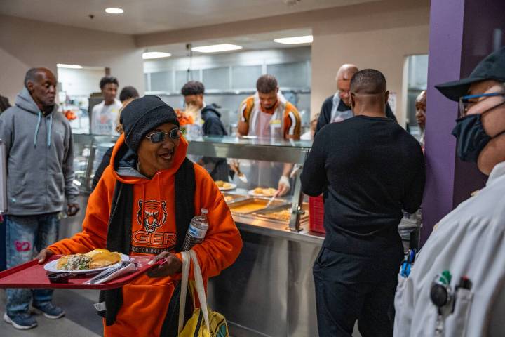 Las Vegas Catholic Charities of Southern Nevada feeds more than 700 on Thanksgiving