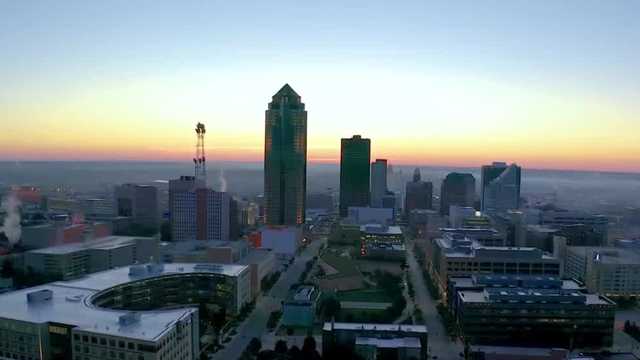 Historic win for Rob Barron as Des Moines voters re-elect Simonson to a full at