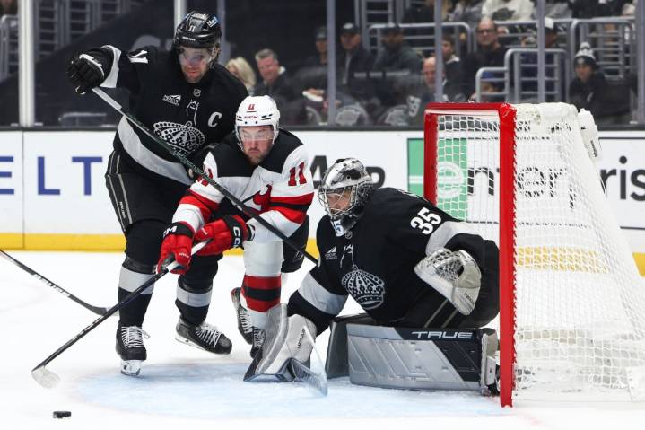 Kings’ home skid continues with loss to Devils
