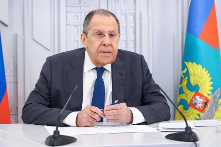 Lavrov niega que Venezuela haya solicitado ayuda militar a Rusia