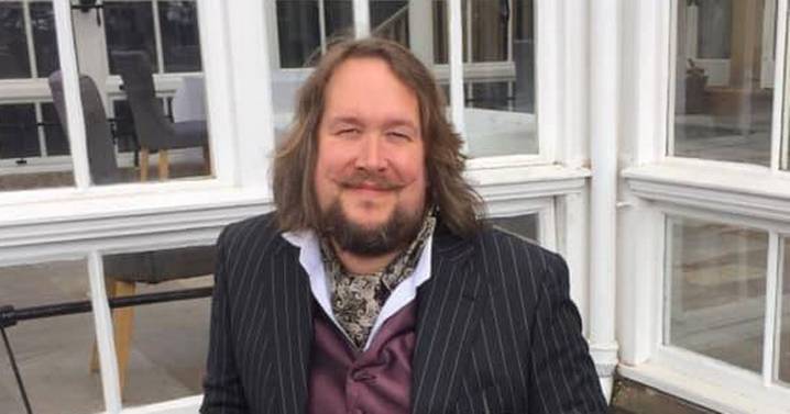 Magician charged £400 for 'wonderful entertainment' - then pulled disappearing act