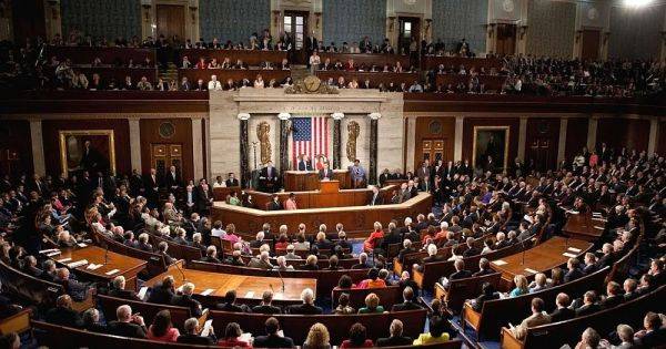 El Senado de Estados Unidos rechaza limitar las acciones militares de Trump en Venezuela