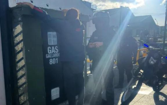 Atrapado luego de robar cuatro cubiertas