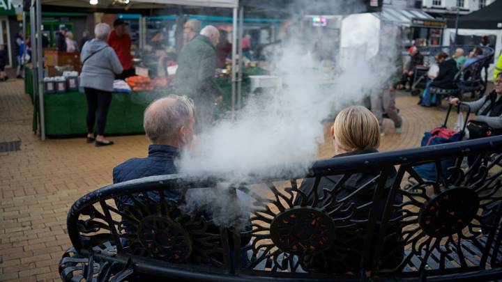 Does vaping cause secondhand smoke? Doctors explain the side effects