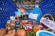 Kroger’s Thanksgiving 16-Ingredient Meal Bundle Feeds 10