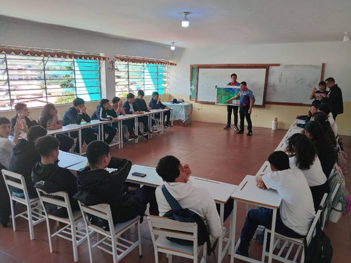 Mucyt impulsa la ciencia y la tecnología en instituciones educativas de Mérida