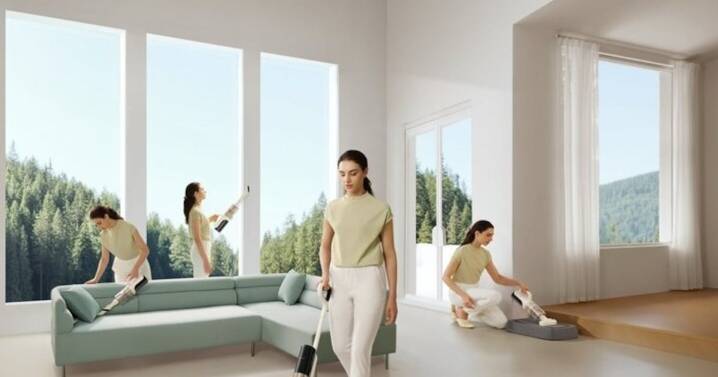 Simplifica la forma de asear con esta aspiradora que se limpia sola