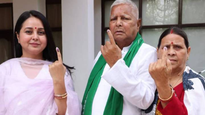Rohini Acharya Announces Exit From Politics After RJD’s Defeat; Targets Tejashwi’s Aides