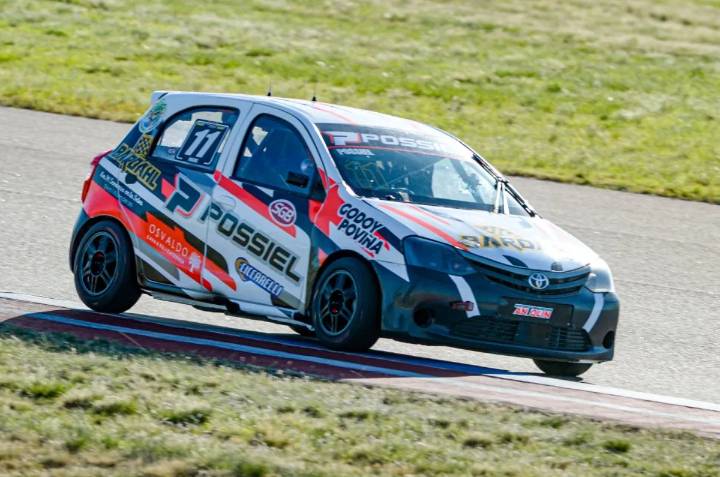 Jorge Possiel va por el sueño del campeonato en la Clase 3 del Turismo Pista