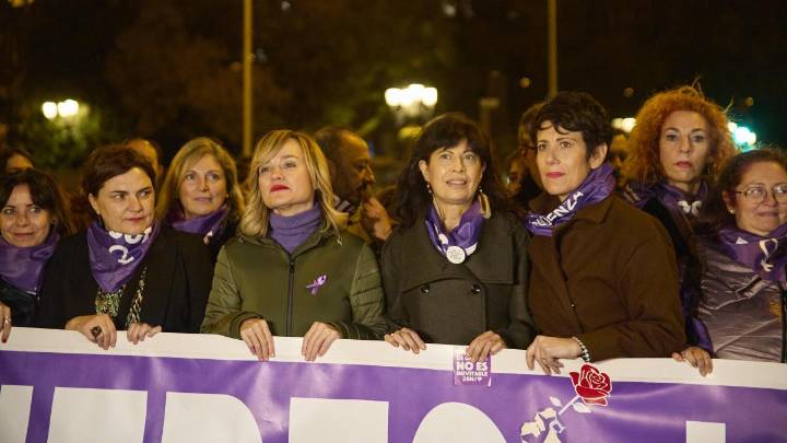 Madrid se asoma al 25N con un choque frontal: pulseras antimaltrato versus aborto