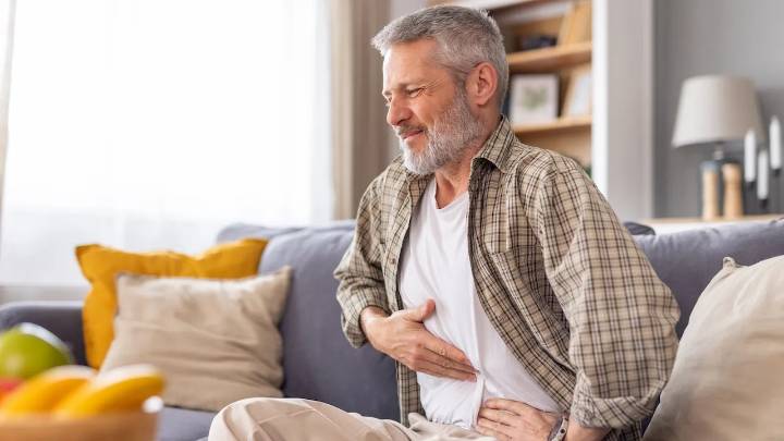 Expert shares 7 essential tips to reduce men's acid reflux and cancer risk