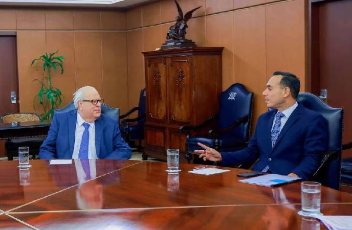 Presidente Jerí le solicitó a Julio Velarde quedarse cinco años más en el BCRP