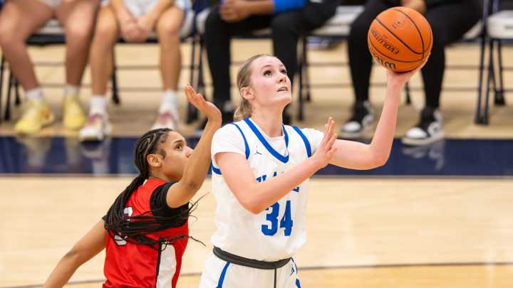 Franklin Central rips off 29-0 run en route to dominating win over New Palestine