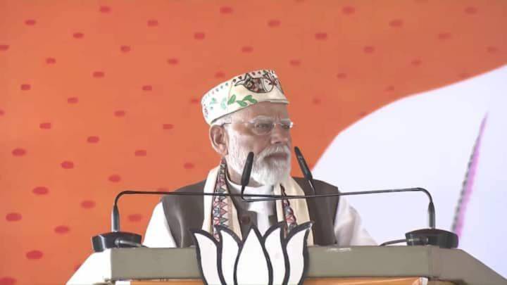 'They're teaching kids to become gangsters': Modi's jibe at Mahagathbandhan