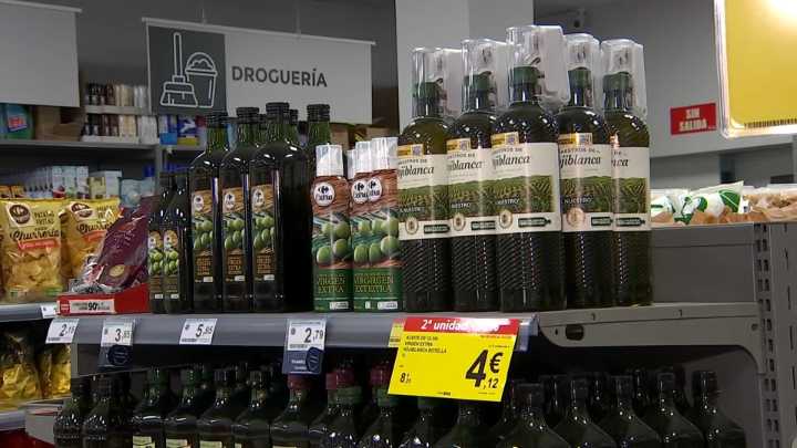 El precio del aceite de oliva se relaja tras máximos históricos, pero sigue lejos de los niveles de 2019