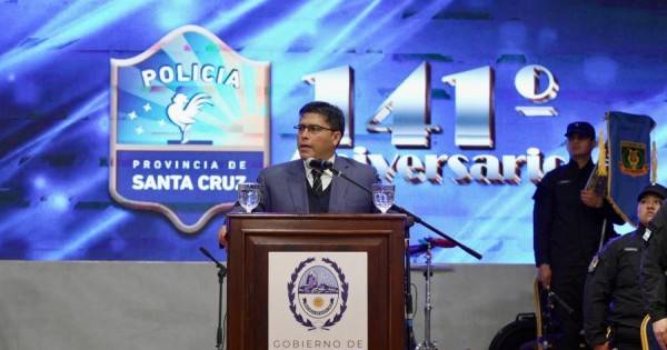 Vidal encabezó el 141° aniversario de la Policía de la Policía de la Provincia de Santa Cruz