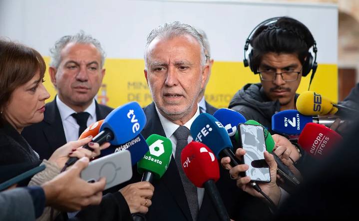 La comisión del Senado que investiga el caso Koldo vuelve a citar al ministro Ángel Víctor Torres: "Quien miente, repite"