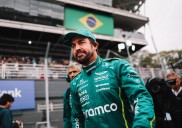 Fernando Alonso se muerde la lengua sobre Aston Martin