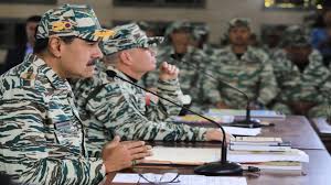 Maduro se prepara militarmente tras confirmarse la llegada del portaaviones americano Gerald Ford