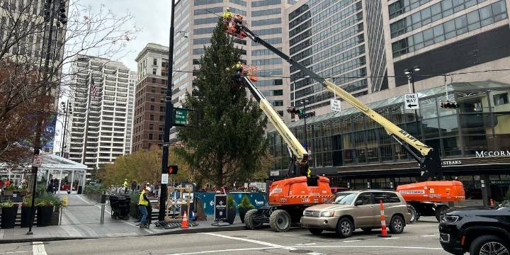 Duke Energy Holiday tree arrives at Fountain Square; Winterhaus, CVG’s Fountain of Lights debut