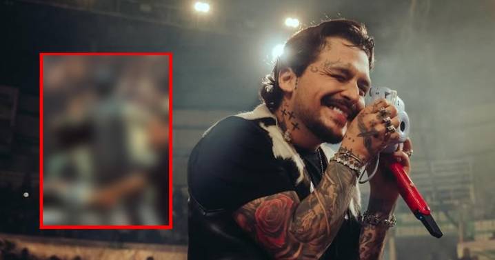 ¿Christian Nodal ya no puede tomar? VIDEO exhibe que huelen y retiran sus bebidas durante concierto