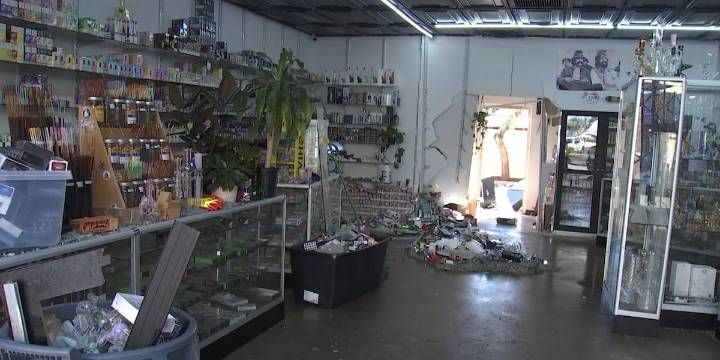 Caught on Camera: Alleged thieves crash into Tempe smoke shop using stolen car