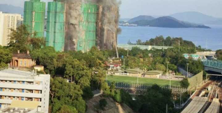 Tragedia en Hong Kong: aumentan a 44 los muertos en el peor incendio en 30 años