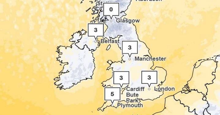 Greater Manchester hour-by-hour weather forecast as UK snow warnings come into force